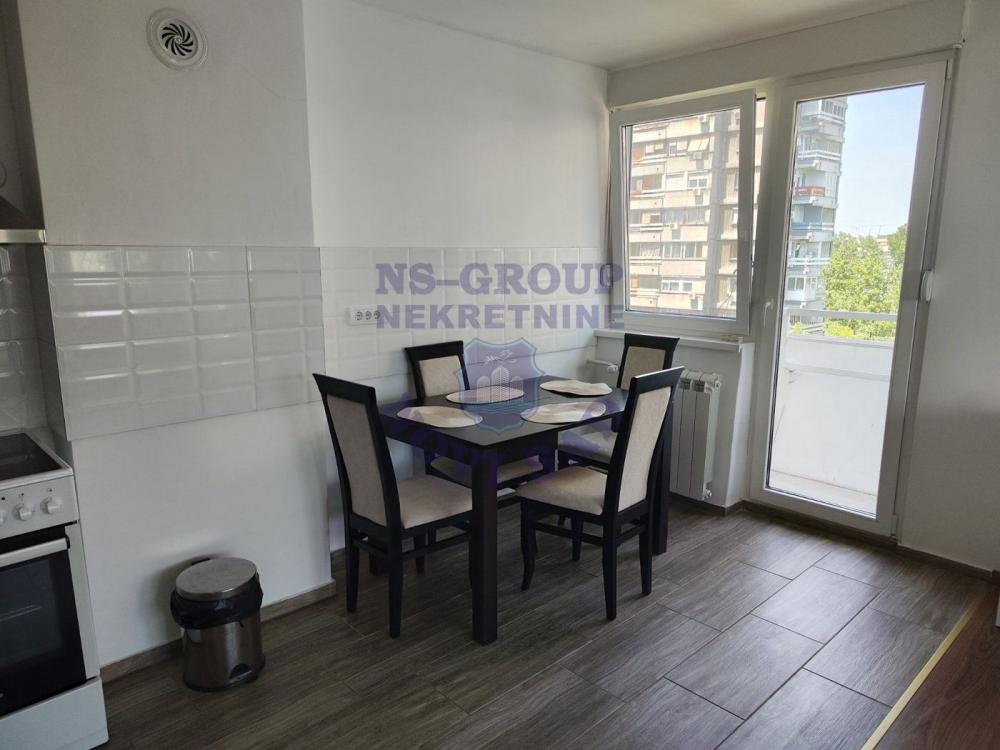 Slika 2 - Dvosoban, 58m2, Liman 3 Novi Sad, sa terasom, ima lift