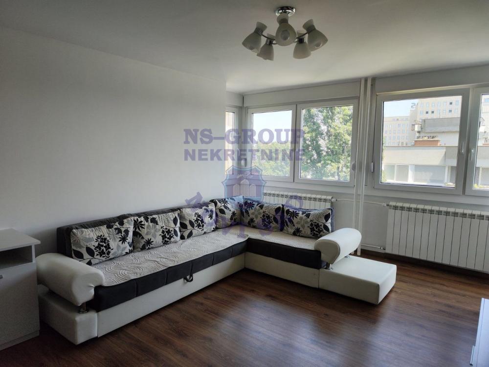 Glavna slika -Dvosoban, 58m2, Liman 3 Novi Sad, sa terasom, ima lift