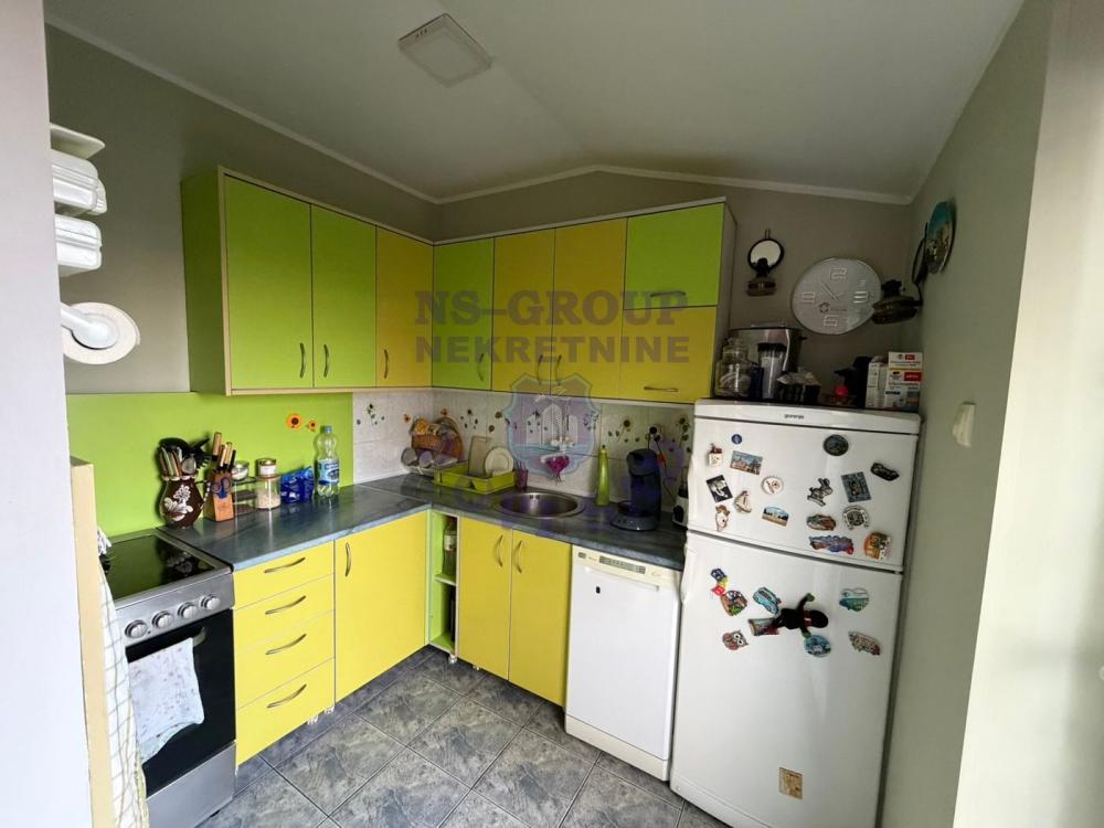 Slika 4 - Trosoban, 63m2, Bulevar patrijarha Pavla (Somborski bulevar) Novi Sad, sa terasom, ima lift