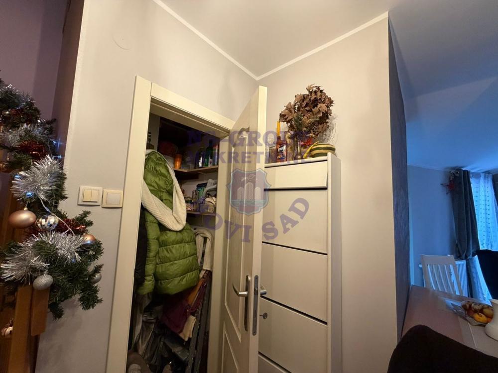 Slika 6 - Trosoban, 63m2, Bulevar patrijarha Pavla (Somborski bulevar) Novi Sad, sa terasom, ima lift