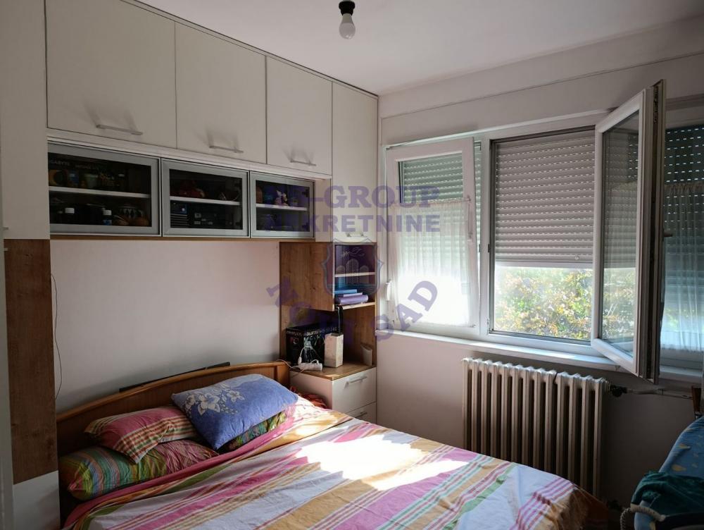 Slika 0 - Dvoiposoban stan na Avijaciji!