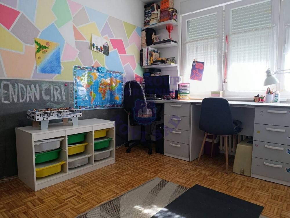 Slika 2 - Dvoiposoban stan na Avijaciji!