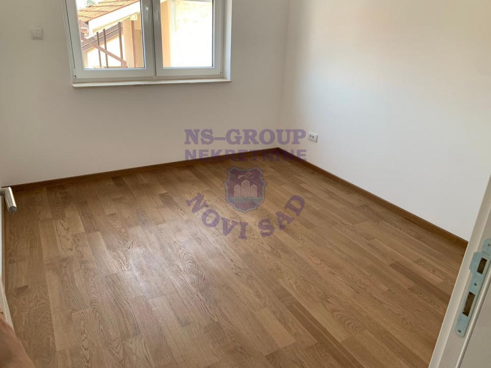 Slika 4 - Dvosoban, 50m2, Bulevar patrijarha Pavla (Somborski bulevar) Novi Sad, sa terasom