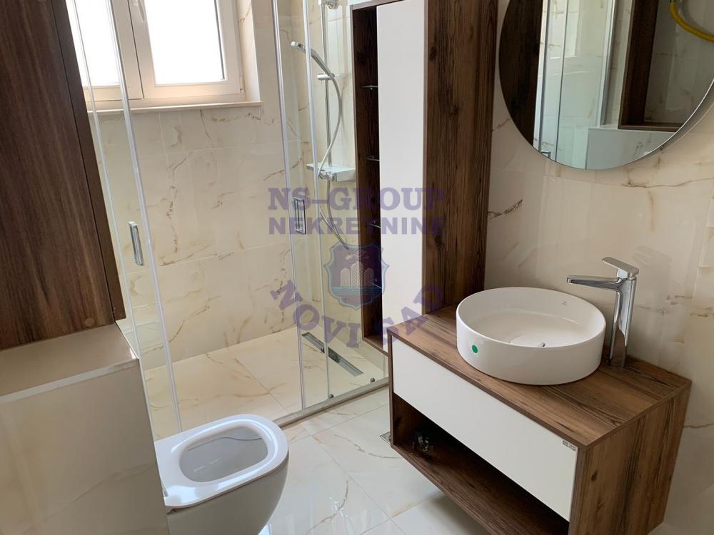 Slika 7 - Dvosoban, 50m2, Bulevar patrijarha Pavla (Somborski bulevar) Novi Sad, sa terasom