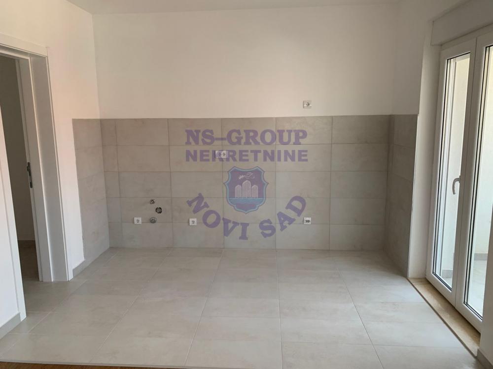 Slika 1 - Dvosoban, 50m2, Bulevar patrijarha Pavla (Somborski bulevar) Novi Sad, sa terasom