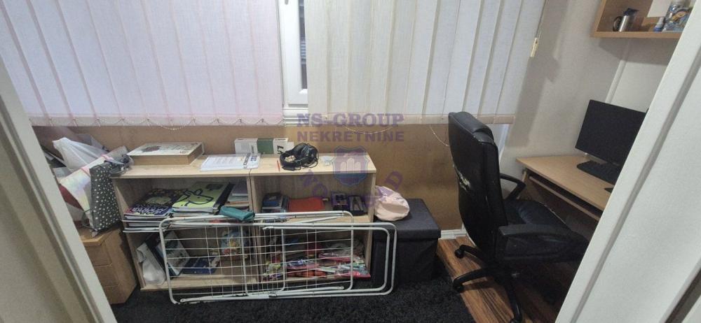 Slika 3 - Trosoban stan 77m2 Podbara