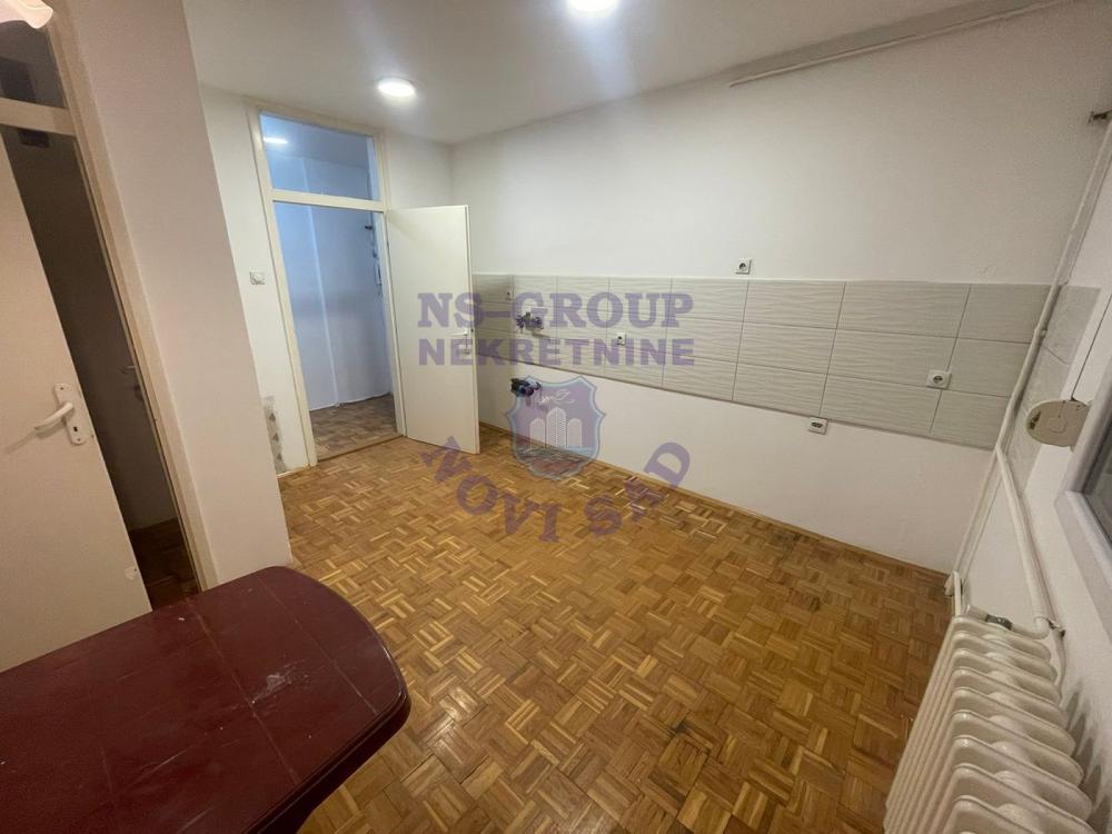 Slika 3 - Trosoban stan na Avijaciji 89m2