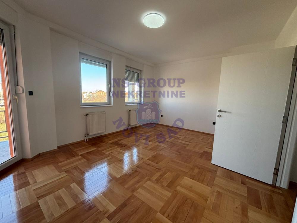 Slika 3 - Jednoiposoban, 43m2, Novo naselje Novi Sad