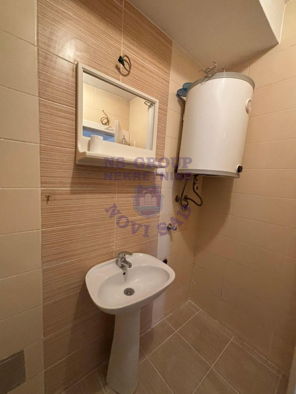 Slika 4 - Prodaja stana, 29m2, Salajka (Partizanska ulica) Novi Sad