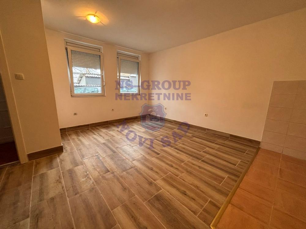 Glavna slika -Prodaja stana, 29m2, Salajka (Partizanska ulica) Novi Sad