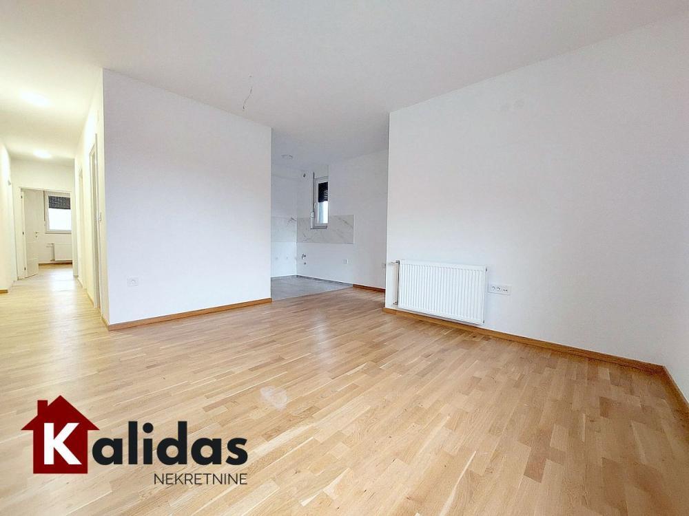 Glavna slika -Stan,NOVI SAD,TELEP,kv: 71, € 156000, ID: 1008401