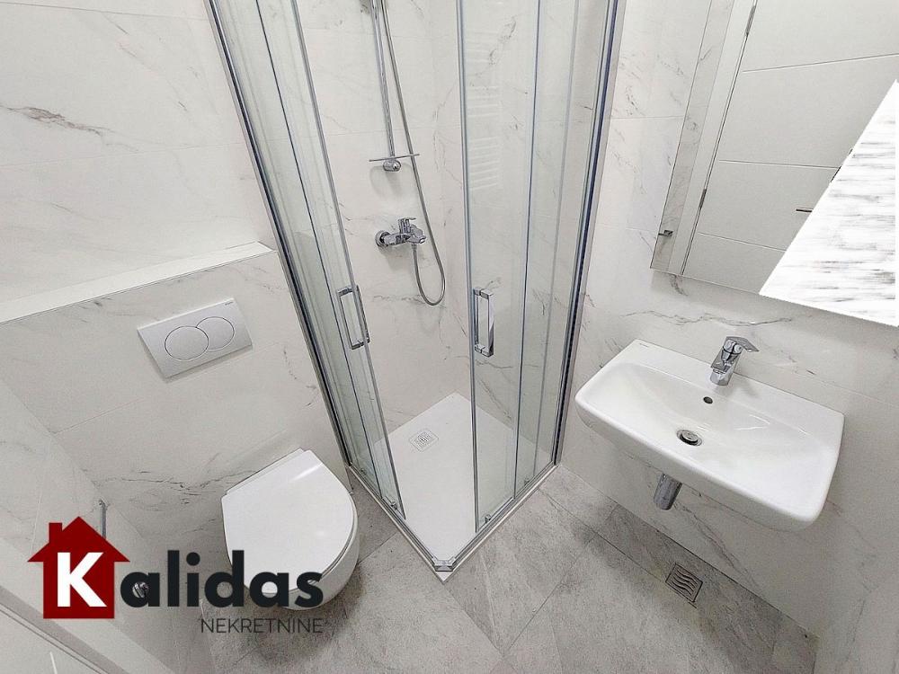 Slika 10 - Stan,NOVI SAD,TELEP,kv: 71, € 156000, ID: 1008401