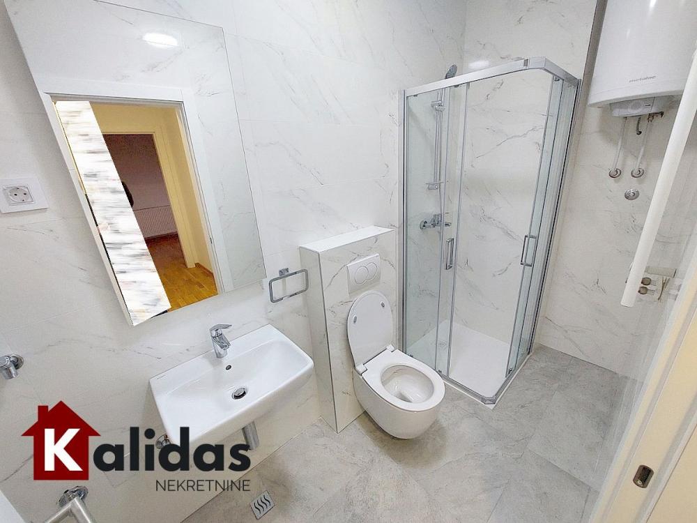 Slika 9 - Stan,NOVI SAD,TELEP,kv: 71, € 156000, ID: 1008401