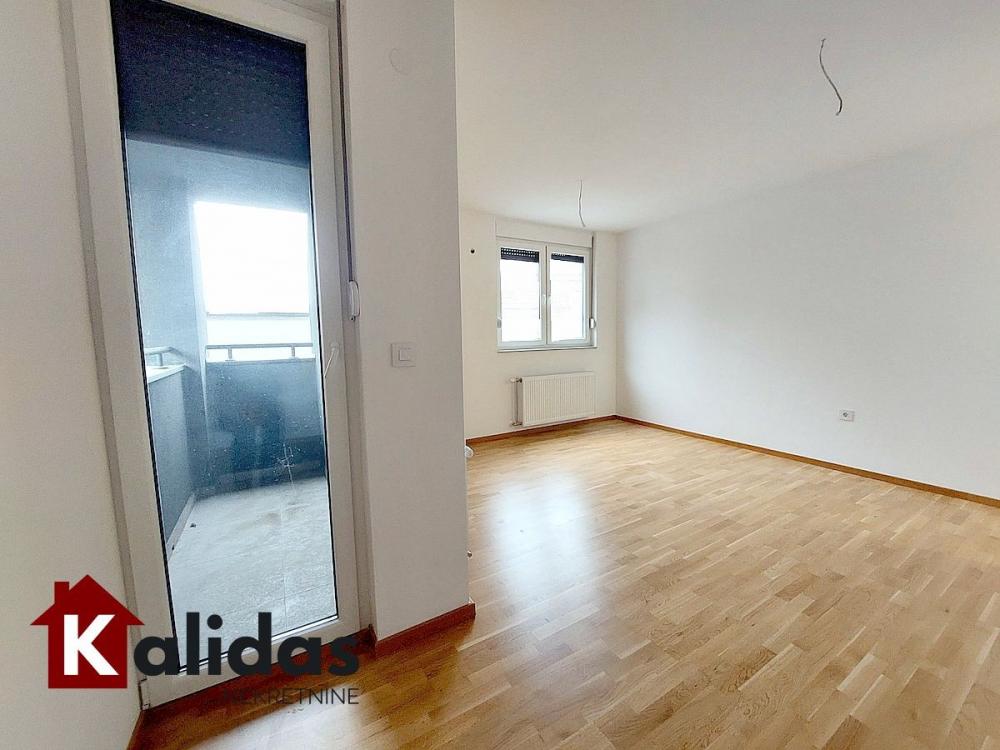 Slika 3 - Stan,NOVI SAD,TELEP,kv: 71, € 156000, ID: 1008401