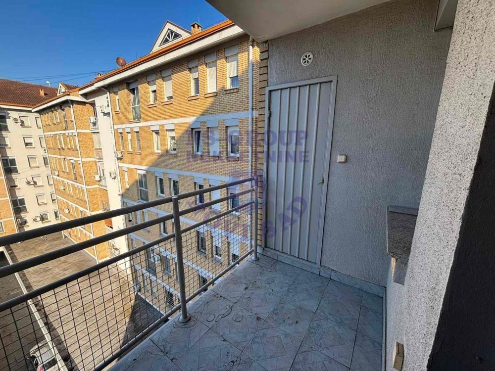 Slika 7 - Odličan dvoiposoban stan na Staroj Detelinari 