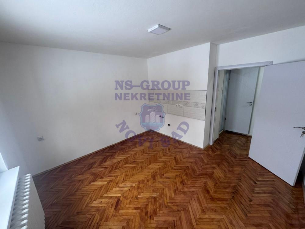 Slika 1 - Dvosoban renoviran stan na Satelitu