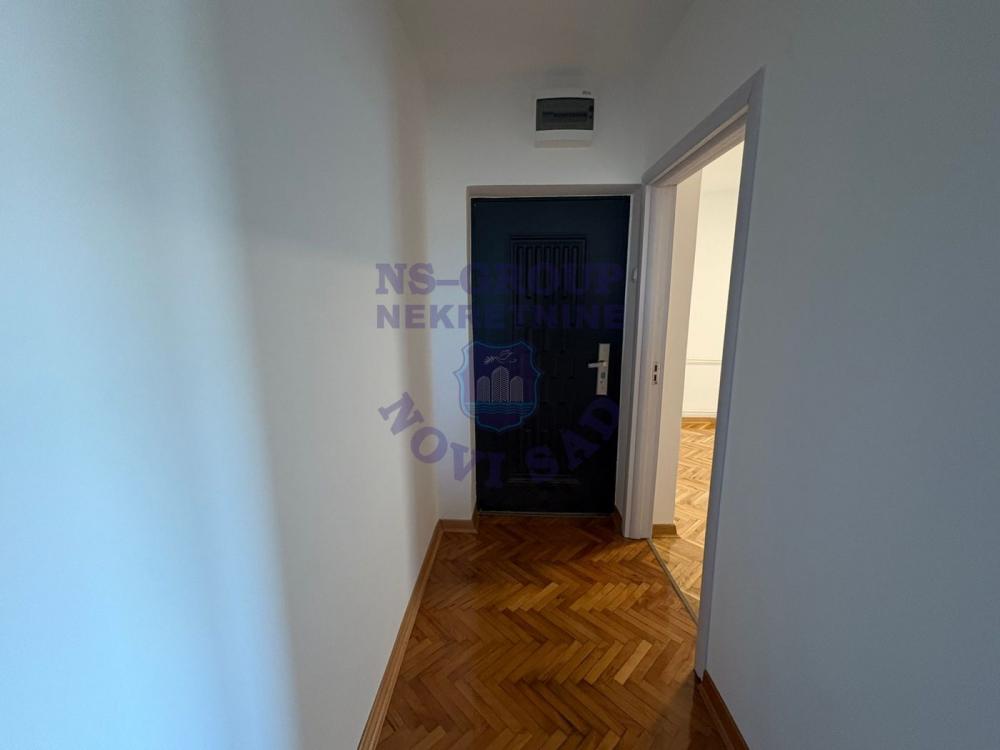 Slika 0 - Dvosoban stan na Satelitu 