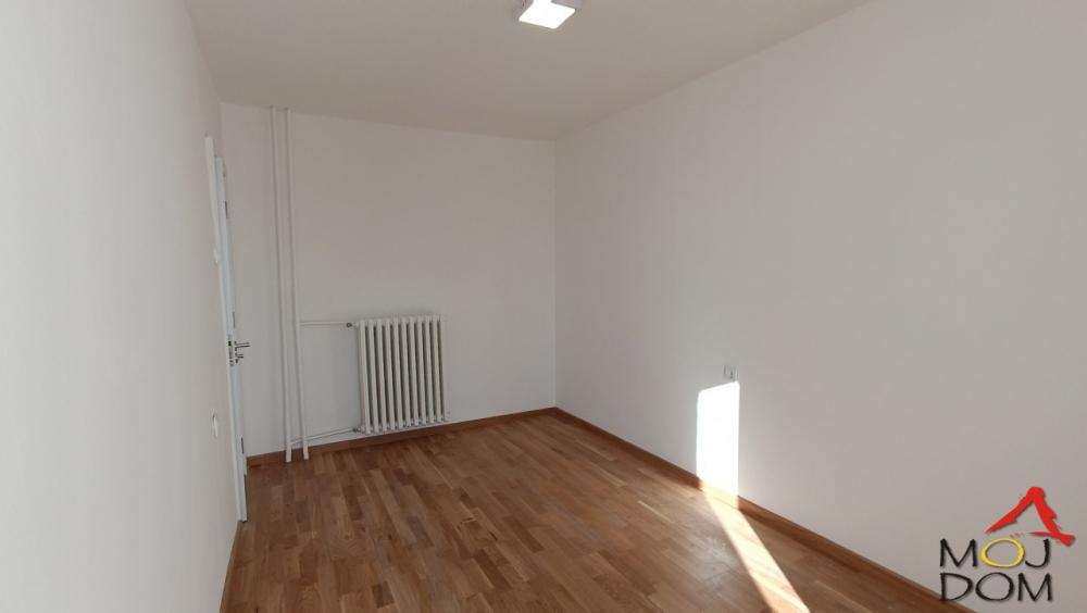 Slika 11 - Stan,NOVI SAD,SAJAM,kv: 54, € 159700, ID: 1031688