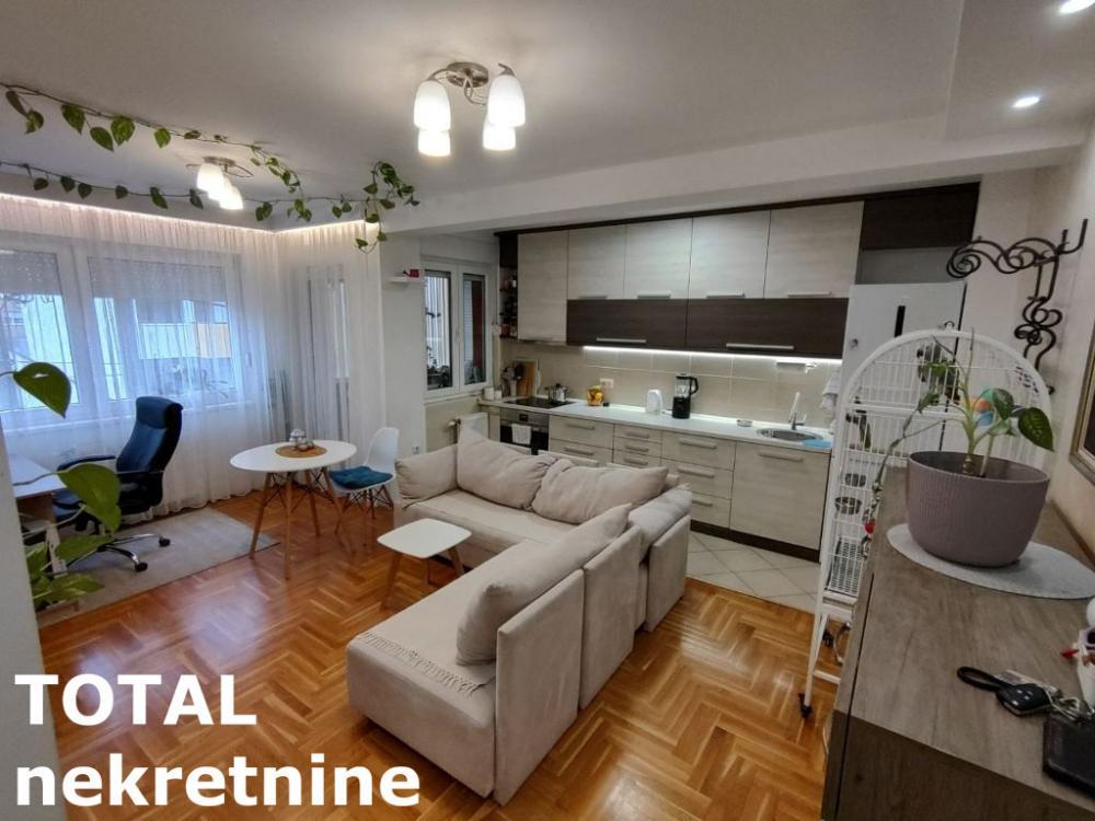 Glavna slika -Stan,NOVI SAD,GRBAVICA,kv: 42.00, € 150000, ID: 1102008