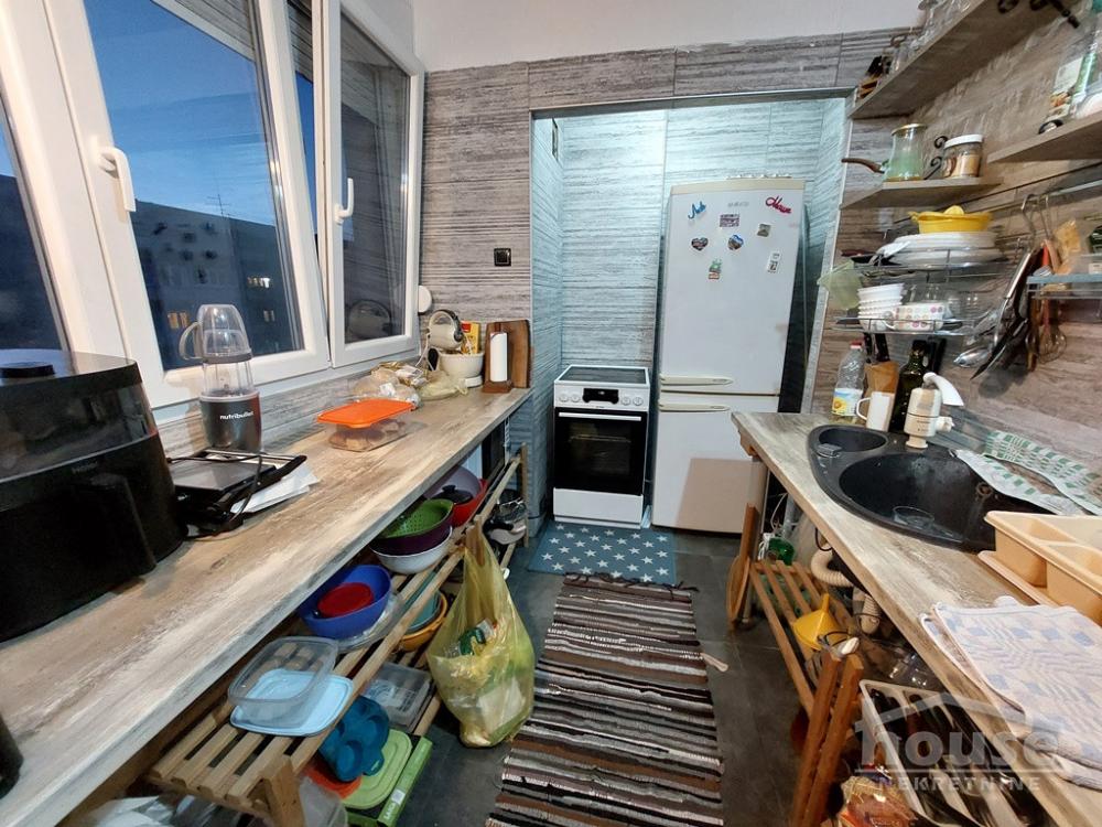 Slika 7 - Stan,NOVI SAD,BULEVAR,kv: 56.00, € 150000, ID: 1065259