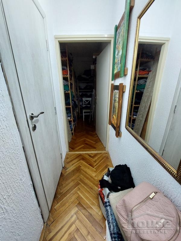 Slika 10 - Stan,NOVI SAD,BULEVAR,kv: 56.00, € 150000, ID: 1065259