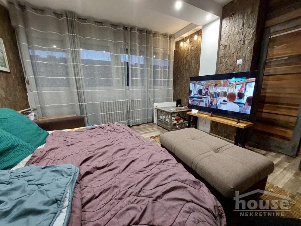 Slika 4 - Stan,NOVI SAD,BULEVAR,kv: 56.00, € 150000, ID: 1065259