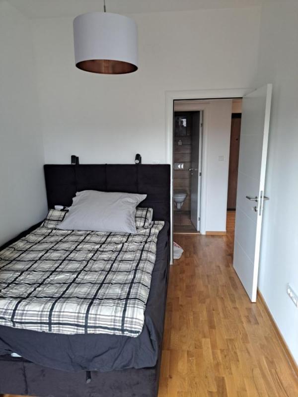 Slika 3 - Dvosoban, 44m2, Telep Novi Sad, sa terasom, ima lift