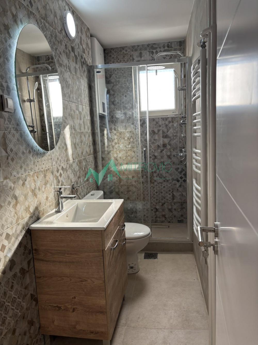 Slika 10 - Na prodaju potpuno renoviran, svetao dvoiposoban stan – Sajam 