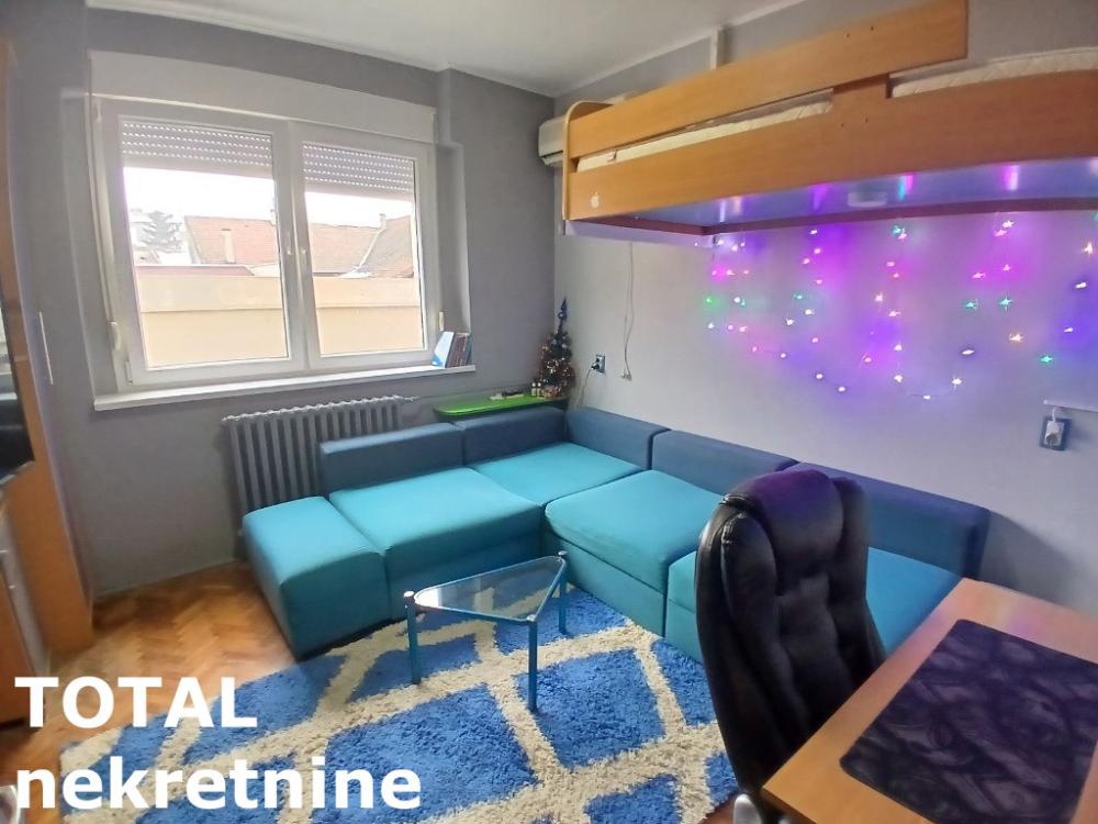 Slika 10 - Stan,NOVI SAD,PODBARA,kv: 48.00, € 136000, ID: 1102102