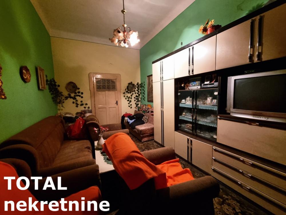 Slika 2 - Stan,NOVI SAD,CENTAR,kv: 51.00, € 165000, ID: 1100270