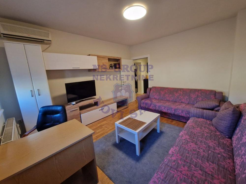 Slika 1 - Jednoiposoban, 44m2, Grbavica Novi Sad, ima lift