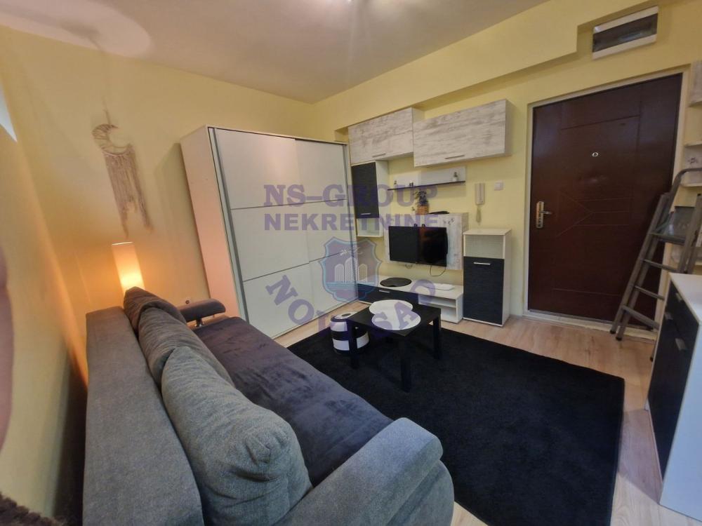 Slika 2 - Odlična, kompletno nameštena garsonjera na Grbavici