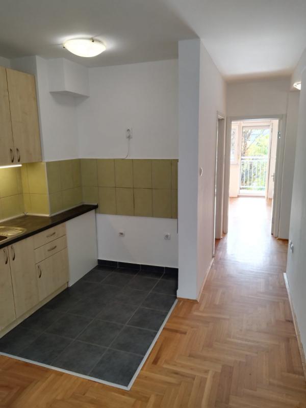 Slika 5 - Stan,NOVI SAD,PODBARA,kv: 41.00, € 123600, ID: 1058914