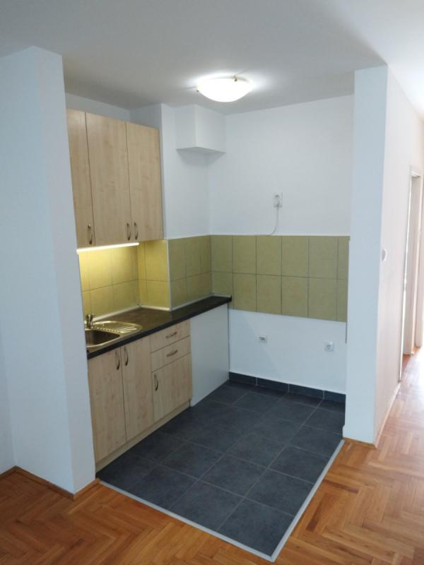Slika 3 - Stan,NOVI SAD,PODBARA,kv: 41.00, € 123600, ID: 1058914