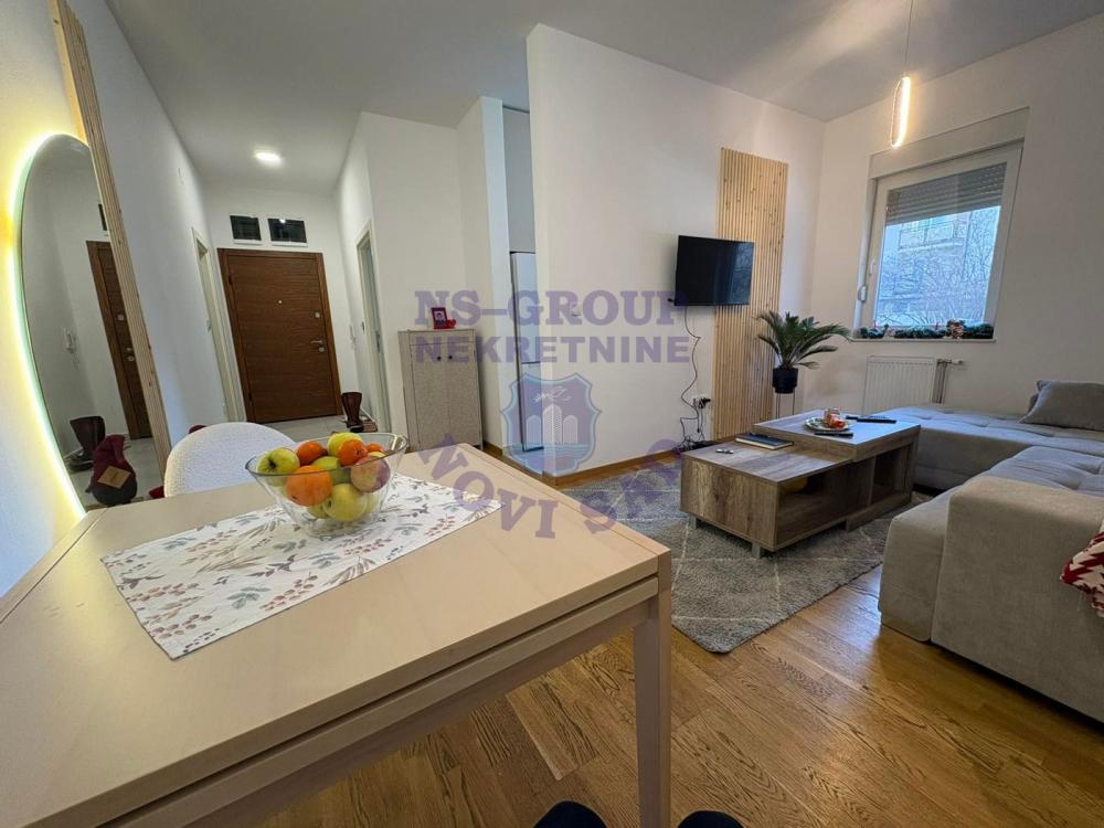 Slika 0 - Dvosoban stan na Socijalnom 