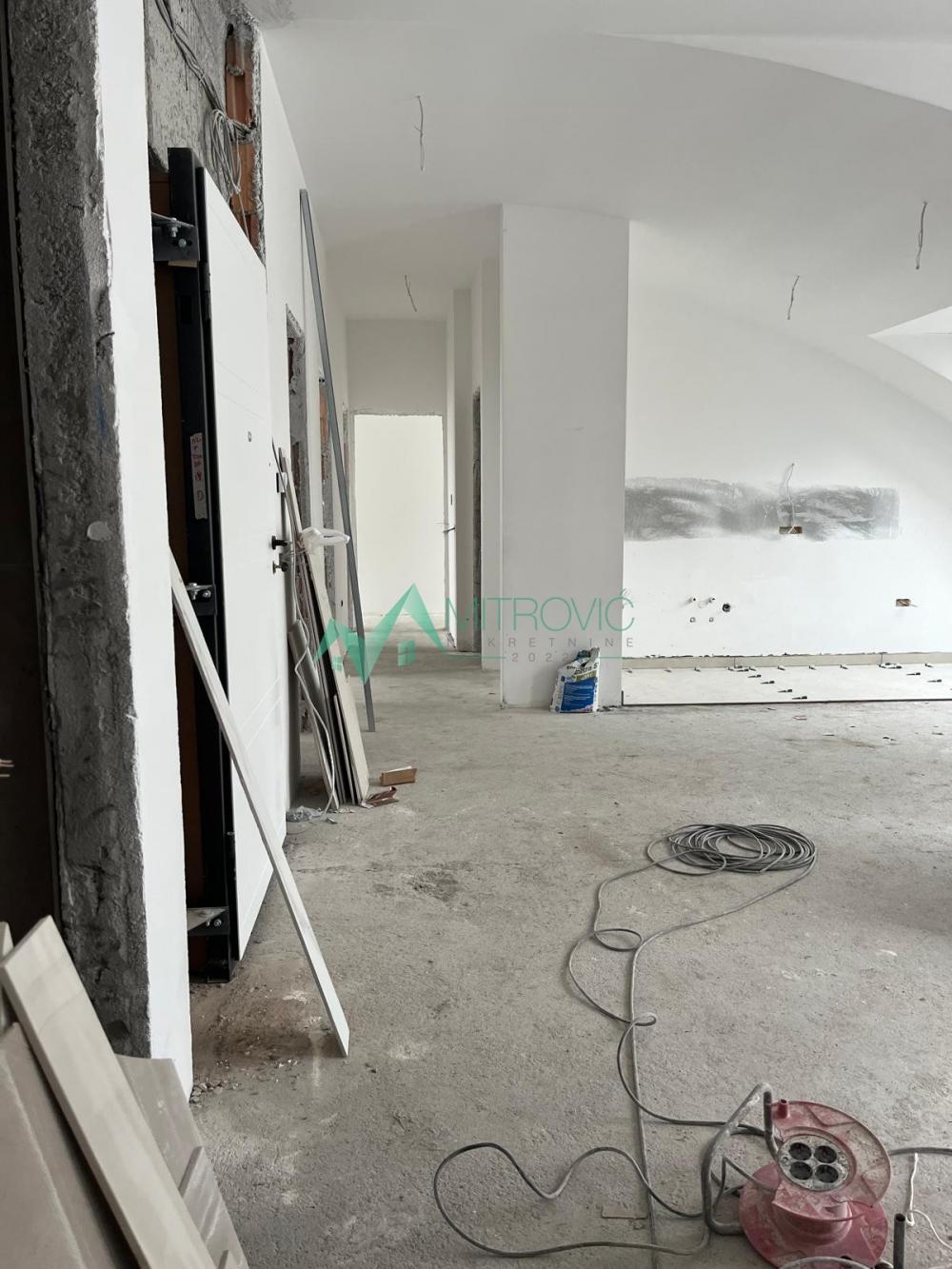 Slika 9 - Lux četvoroiposoban penthouse na Grbavici - izuzetna ponuda 