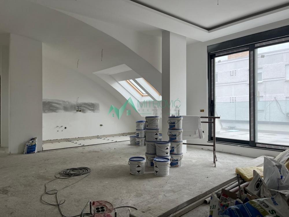 Slika 2 - Lux četvoroiposoban penthouse na Grbavici - izuzetna ponuda 