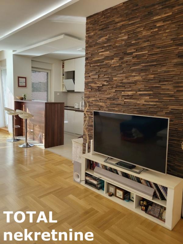 Slika 7 - Stan,NOVI SAD,CENTAR,kv: 104.00, € 380000, ID: 1100009