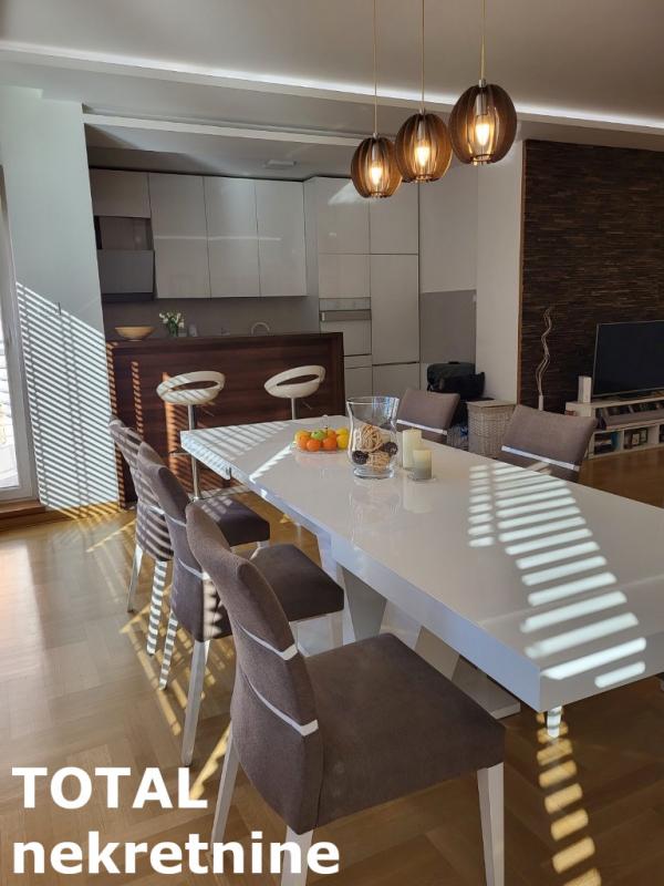 Slika 9 - Stan,NOVI SAD,CENTAR,kv: 104.00, € 380000, ID: 1100009