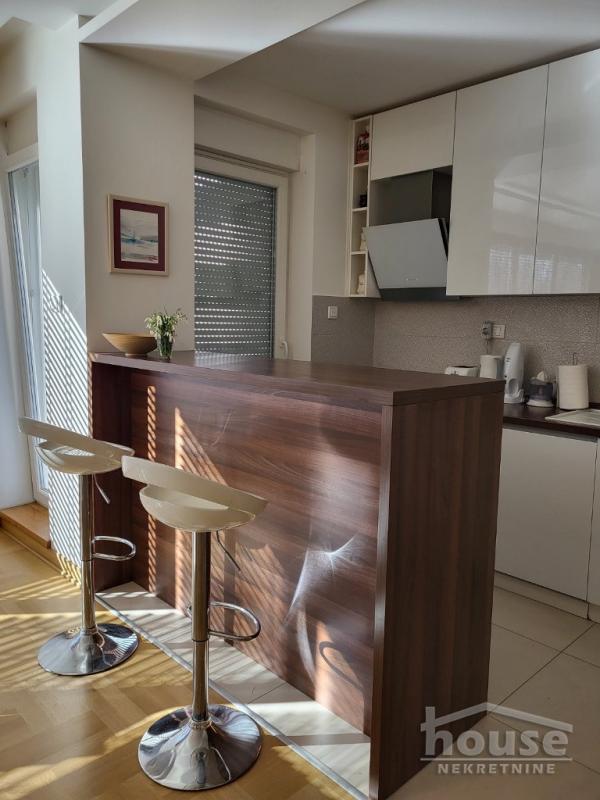 Slika 9 - Stan,NOVI SAD,CENTAR,kv: 104.00, € 380000, ID: 1063161