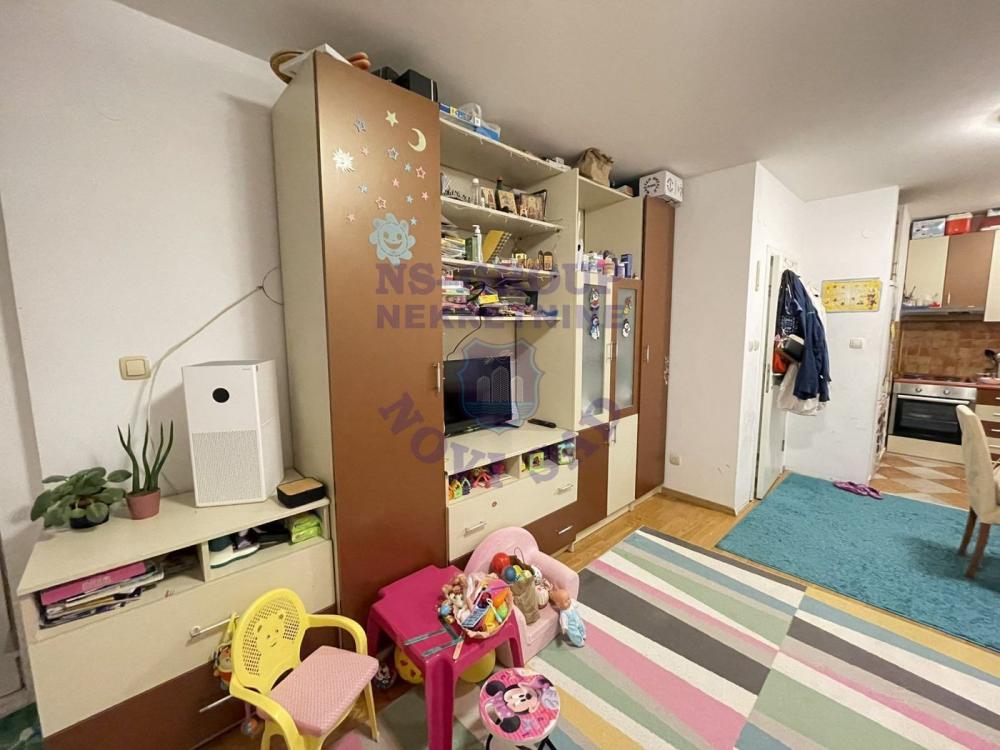 Slika 1 - Dvosoban, 47m2, Nova Detelinara Novi Sad, sa terasom, ima lift