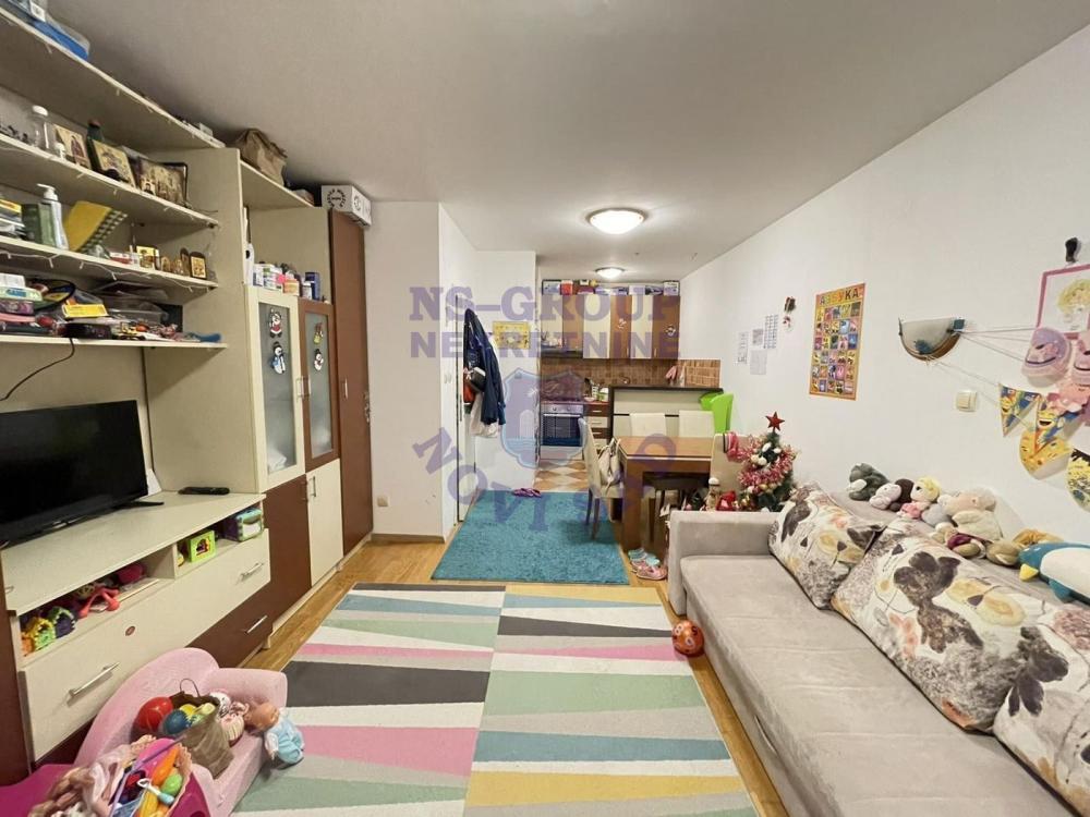 Slika 2 - Dvosoban, 47m2, Nova Detelinara Novi Sad, sa terasom, ima lift