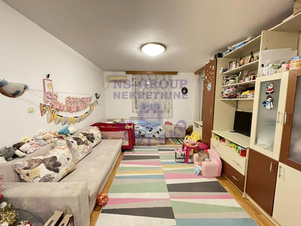 Slika 3 - Dvosoban, 47m2, Nova Detelinara Novi Sad, sa terasom, ima lift