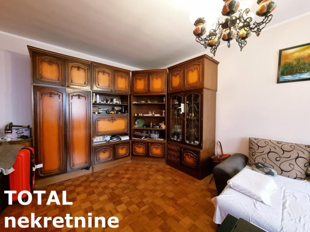 Slika 2 - Stan,NOVI SAD,ZELEZNICKA STANICA,kv: 59.00, € 120000, ID: 1102115