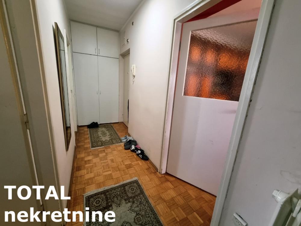 Slika 10 - Stan,NOVI SAD,ZELEZNICKA STANICA,kv: 59.00, € 120000, ID: 1102115