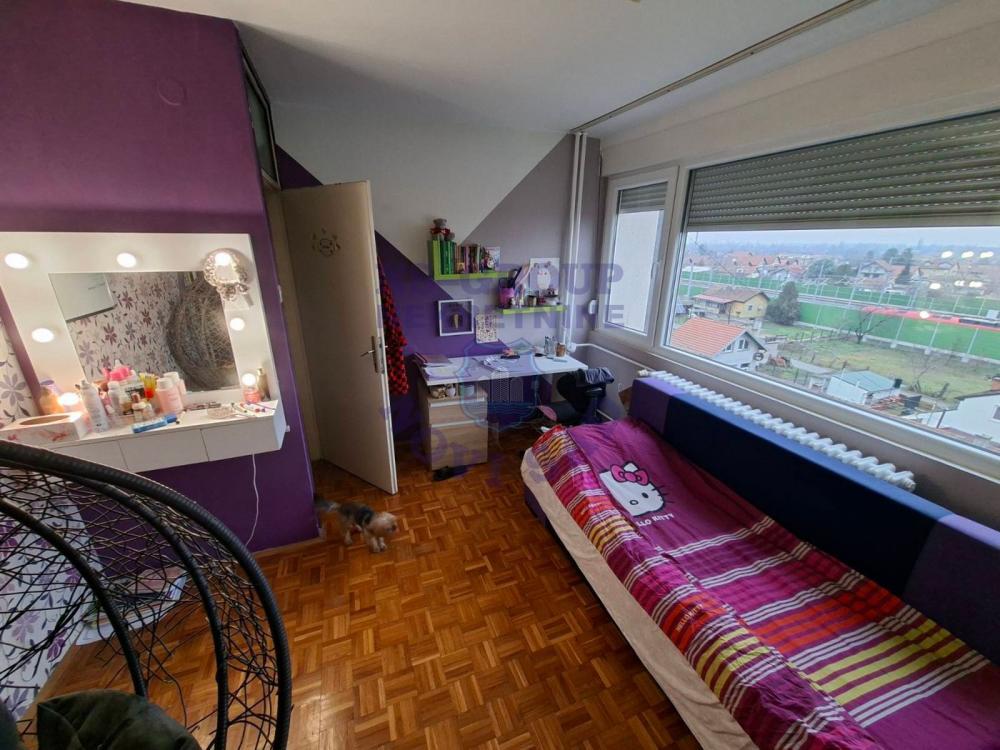 Slika 10 - Cetvorosoban stan u Petrovaradinu