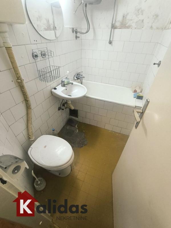 Slika 8 - Stan,NOVI SAD,SATELIT,kv: 43, € 97800, ID: 1008482