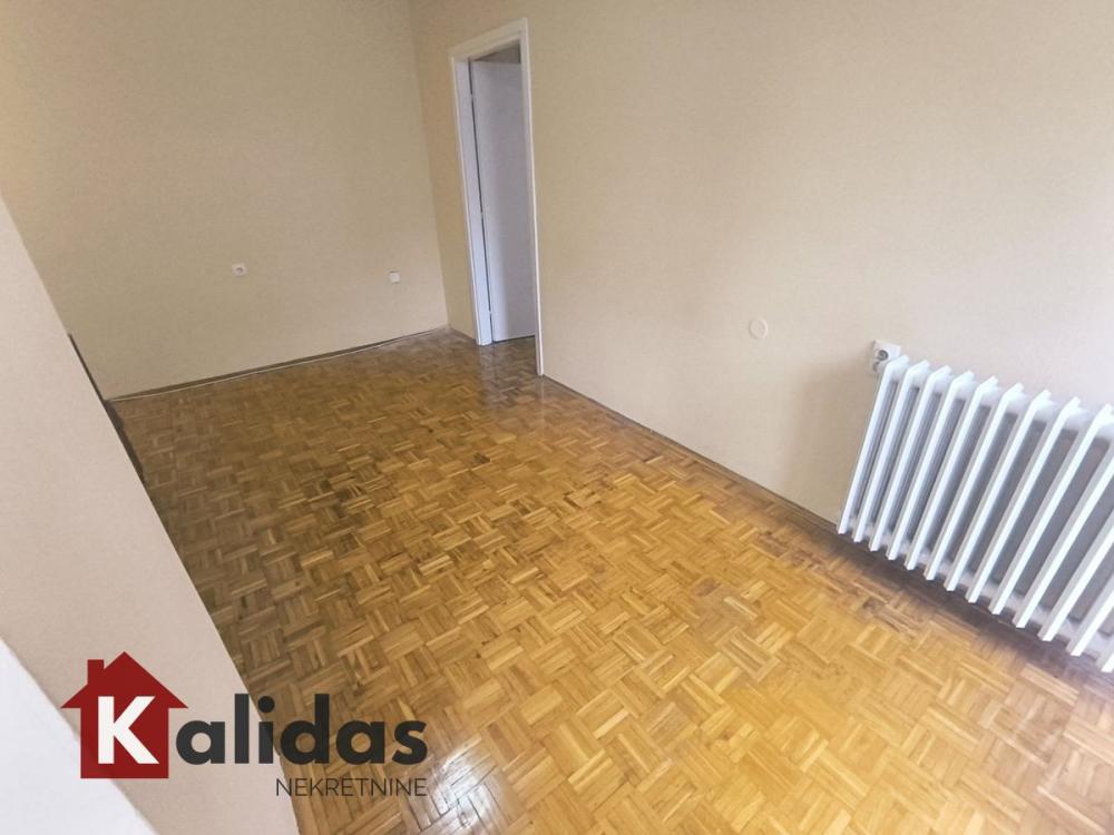 Slika 3 - Stan,NOVI SAD,SATELIT,kv: 43, € 97800, ID: 1008482