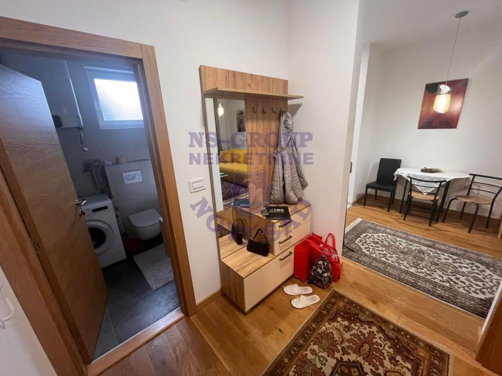 Slika 2 - Jednoiposoban, 35m2, Novi Sad centar Novi Sad