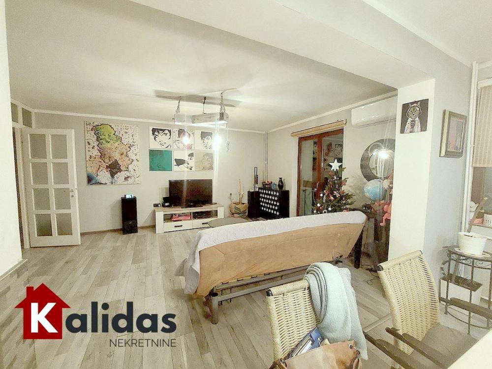 Slika 2 - Stan,NOVI SAD,CENTAR,kv: 102, € 236900, ID: 1008495